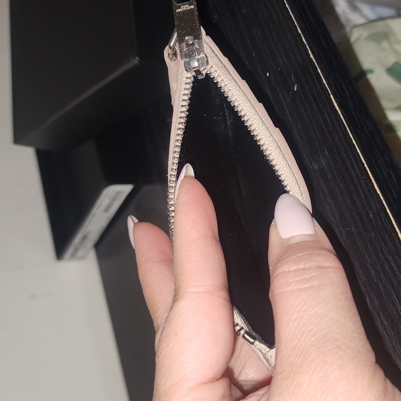 Ysl cardholder keychain..pre loved - Picture 10 of 11